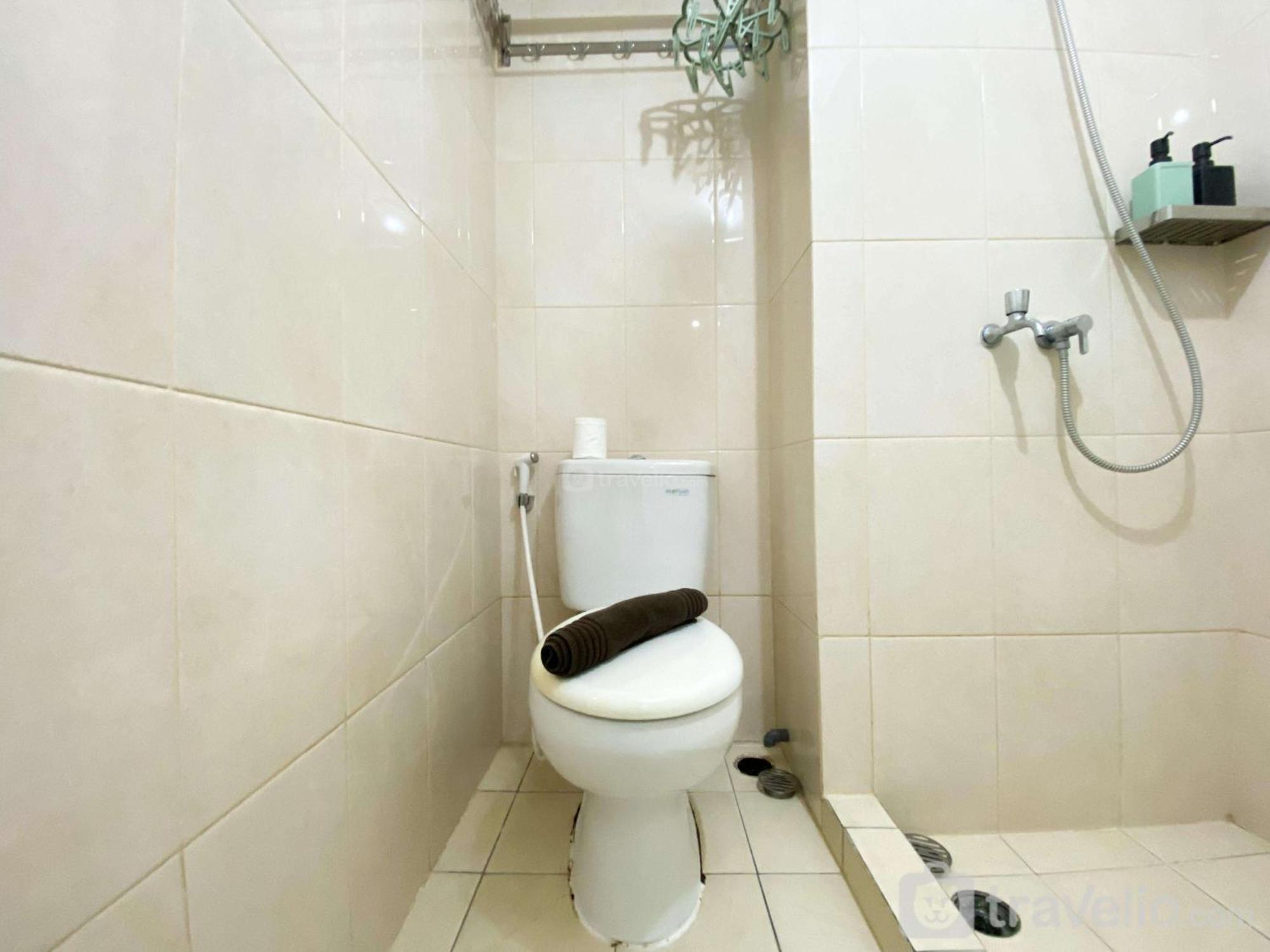 Pleasant And Tidy Springlake Summarecon By Travelio Apartemen *