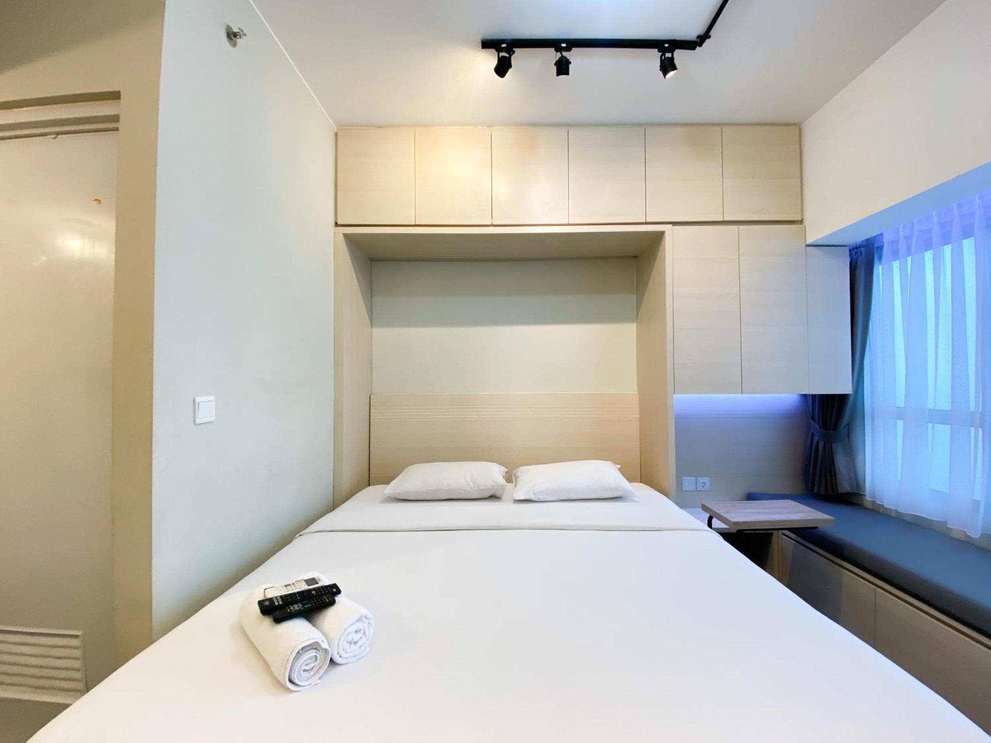 Apartemen Pleasant And Tidy Springlake Summarecon By Travelio Bekasi